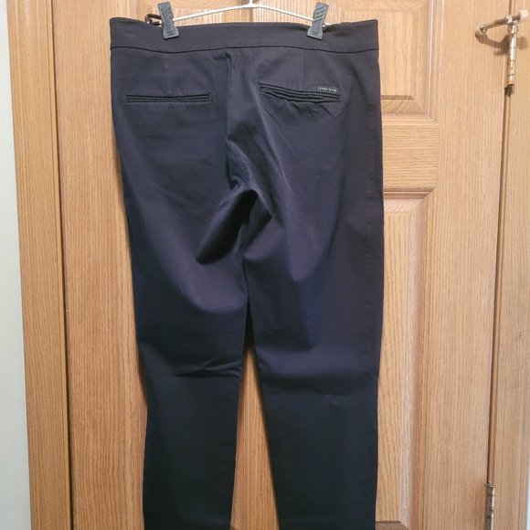 Sanctuary Flat Front Slim Leg Pants Size 6 EUC! - Picture 6 of 9